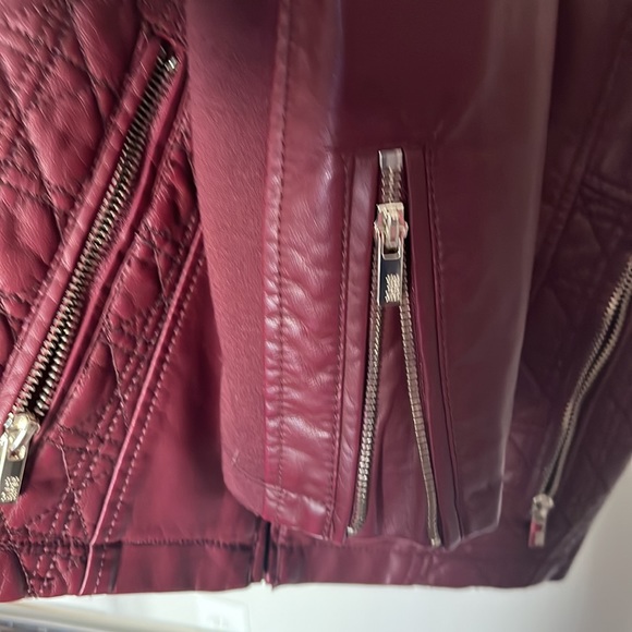 Red leather jacket. - Picture 3 of 8